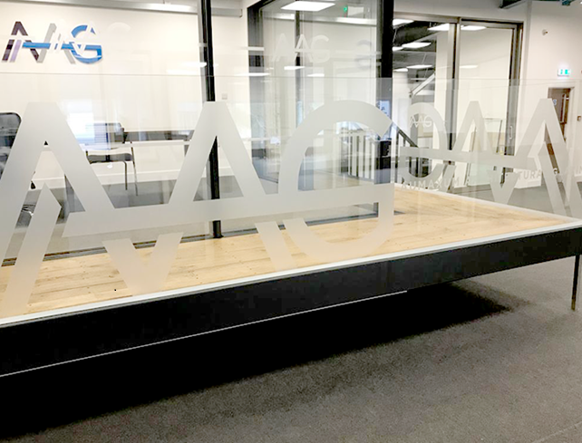 Plexiglass Signs: Why Use Them for Effective Advertising Plexiglass Signs: Why Use Them for Effective Advertising